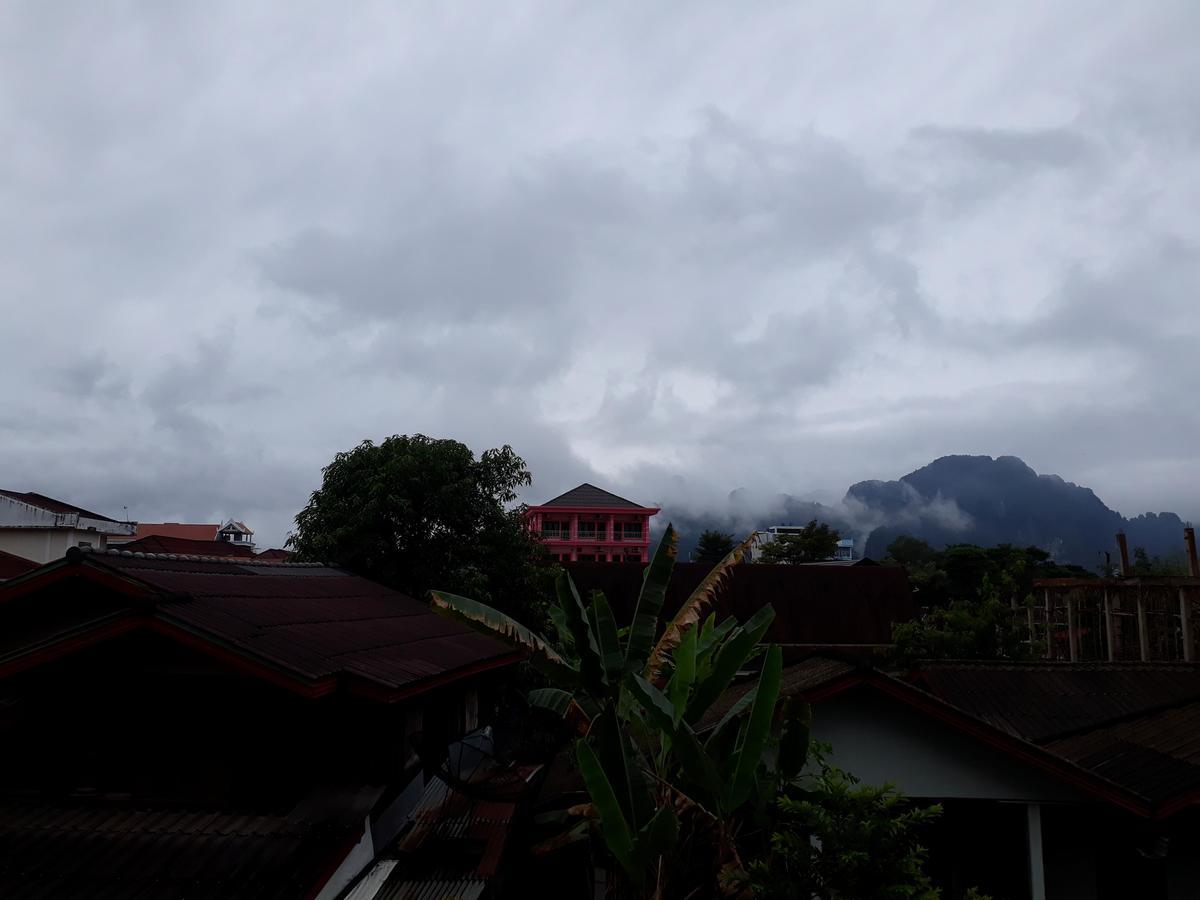 Alisona Hostel ヴァンヴィエン エクステリア 写真