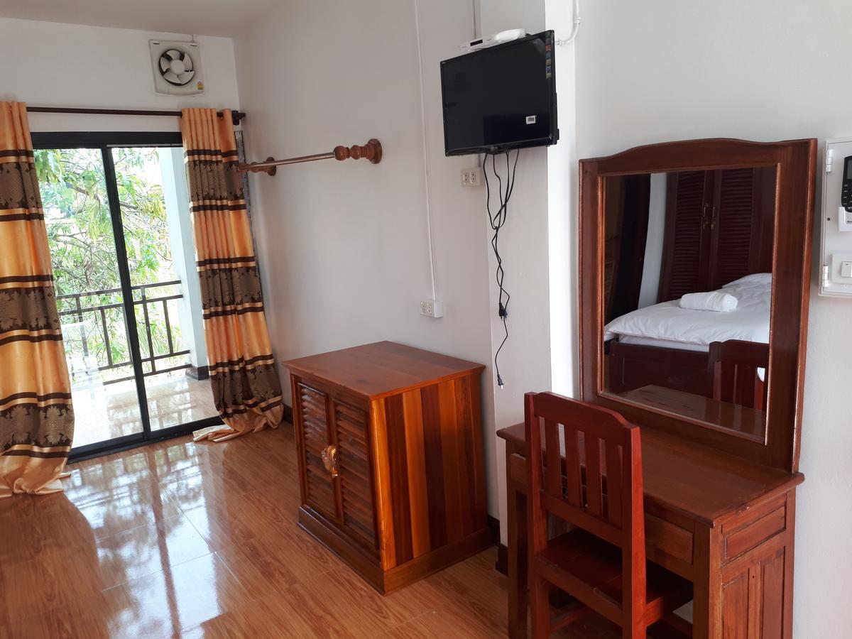 Alisona Hostel ヴァンヴィエン エクステリア 写真